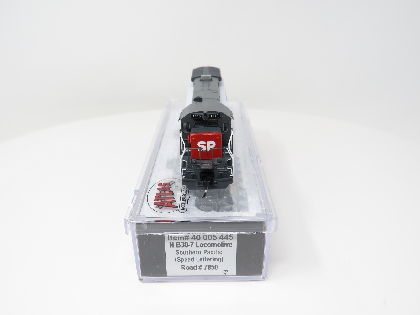 Atlas N 40005445 Southern Pacific SP GE B30-7 Diesel Locomotive DC Freight Train