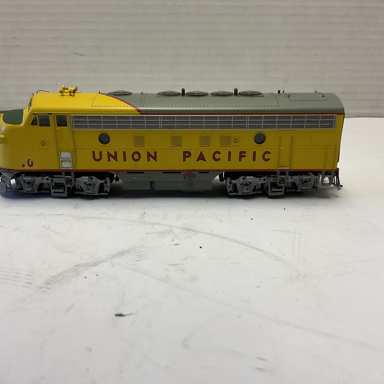 STEWART / KATO # 909 Union Pacific F7A Powered Locomotive HO Scale Tested