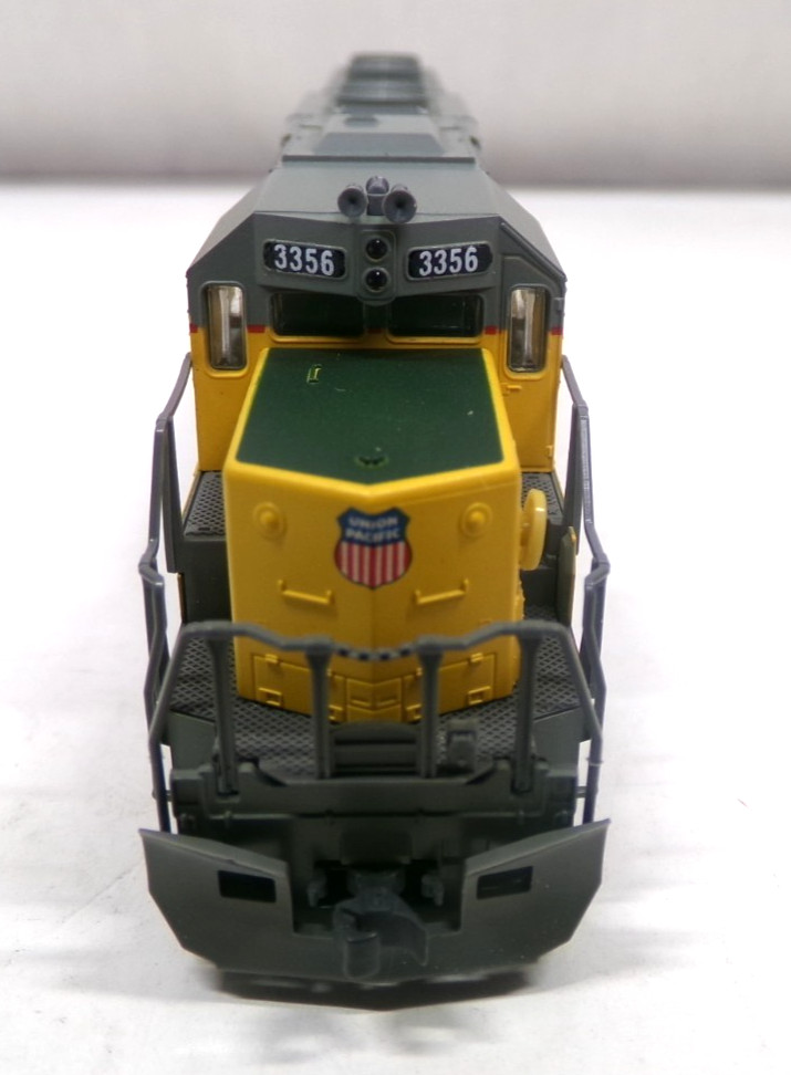 N scale Kato Union Pacific SD40-2 snoot diesel engine in orig box (lot 62)