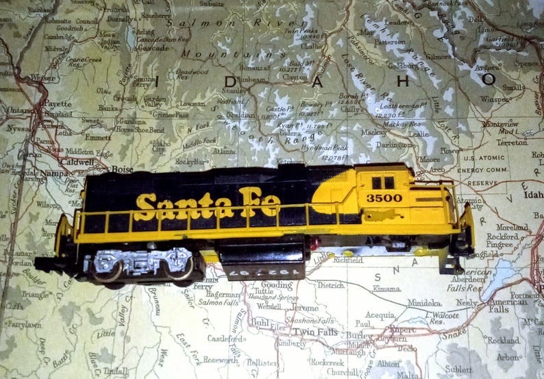 Vintage Life-Like N Gauge Santa Fe #3500 Locomotive Missing Front Wheels As-Is