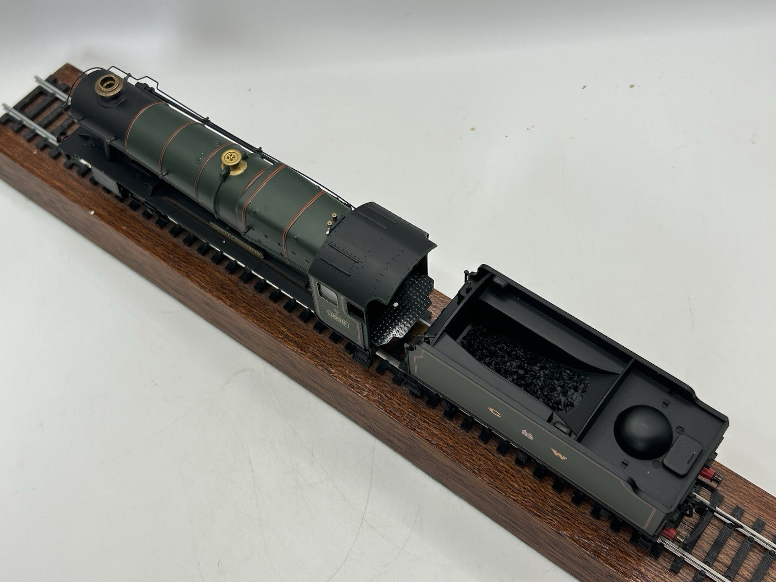 OO Hornby R2085 GWR ‘County Of Worchester’ 4-6-0 Steam Locomotive – (VG BOXED)