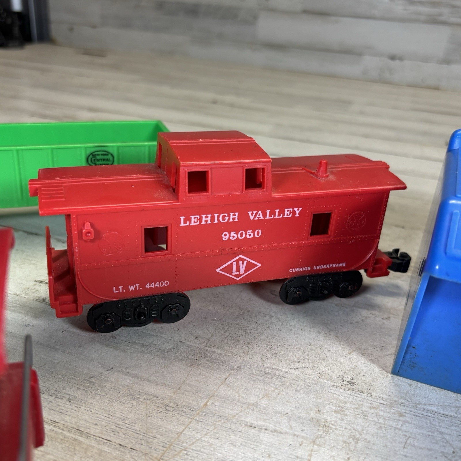 Marx Lehigh Valley Battery Operated Train Set NYC Gondola Caboose Transformer 80