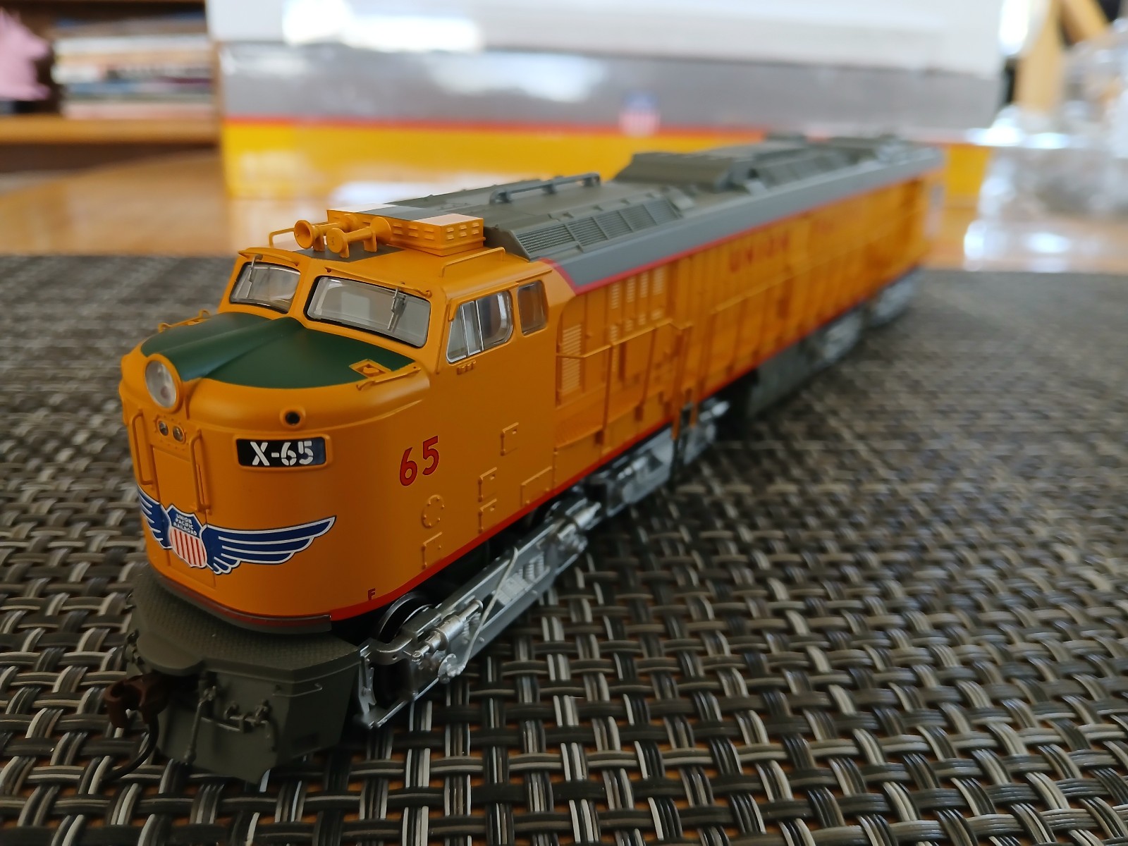 Modern HO scale Athearn Union Pacific #65 Veranda Gas Turbine Locomotive