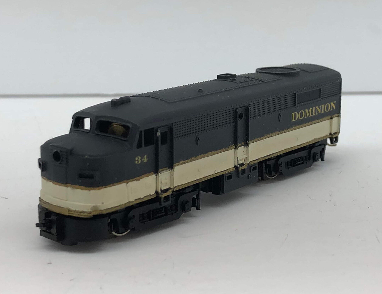 N Scale Arnold Rapido Diesel Loco Train #34 Dominion.