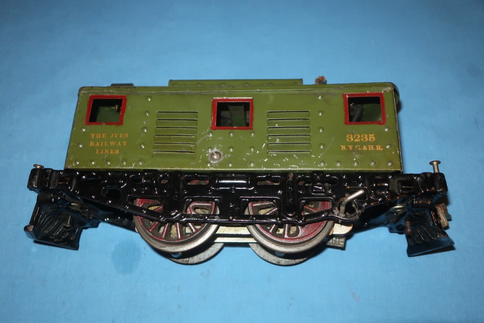 IVES #3235 Wide Gauge Electric Locomotive.