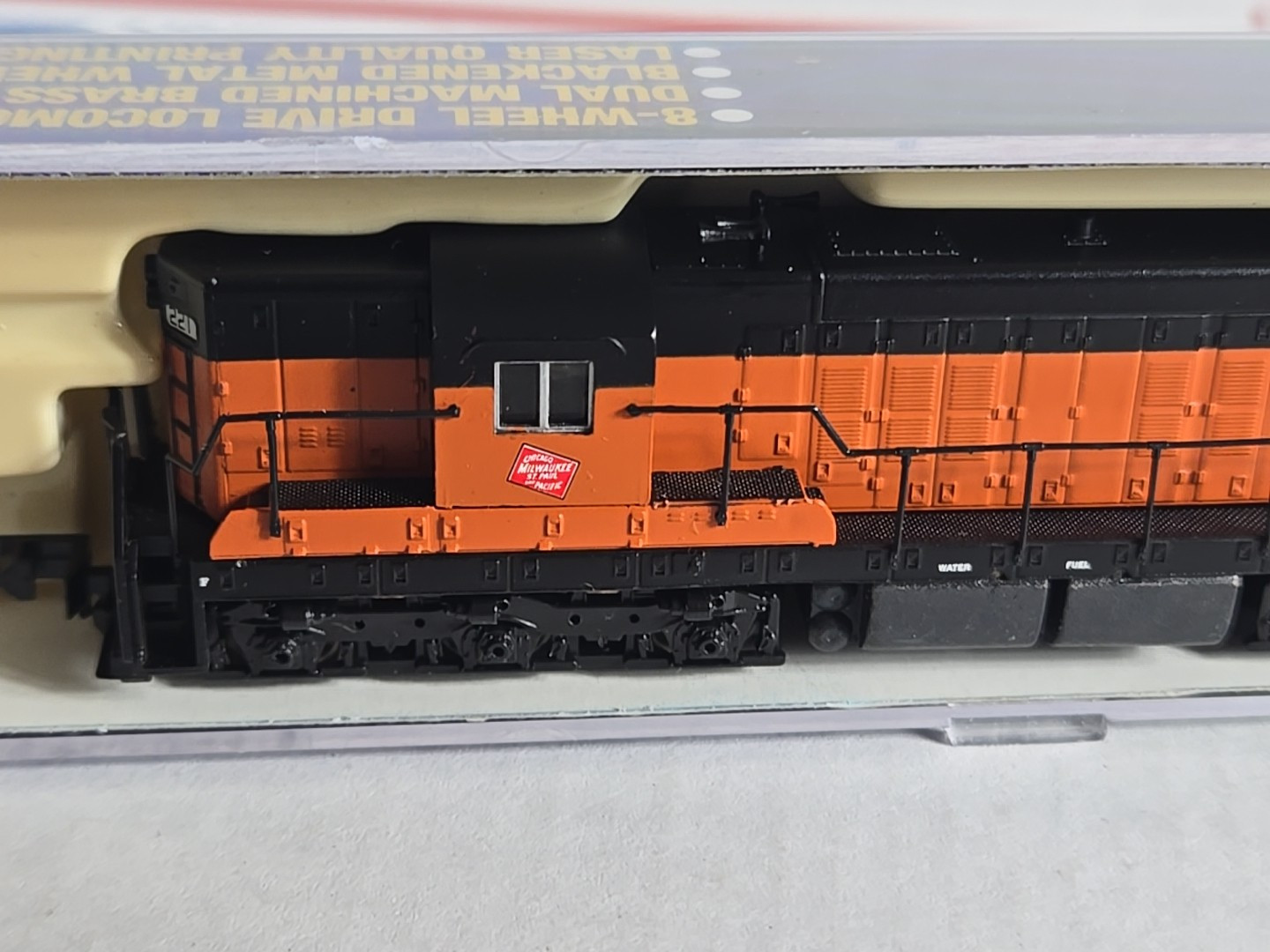 Life Like 7725 N SD7 LOCO MILWAUKEE #2211, N Scale