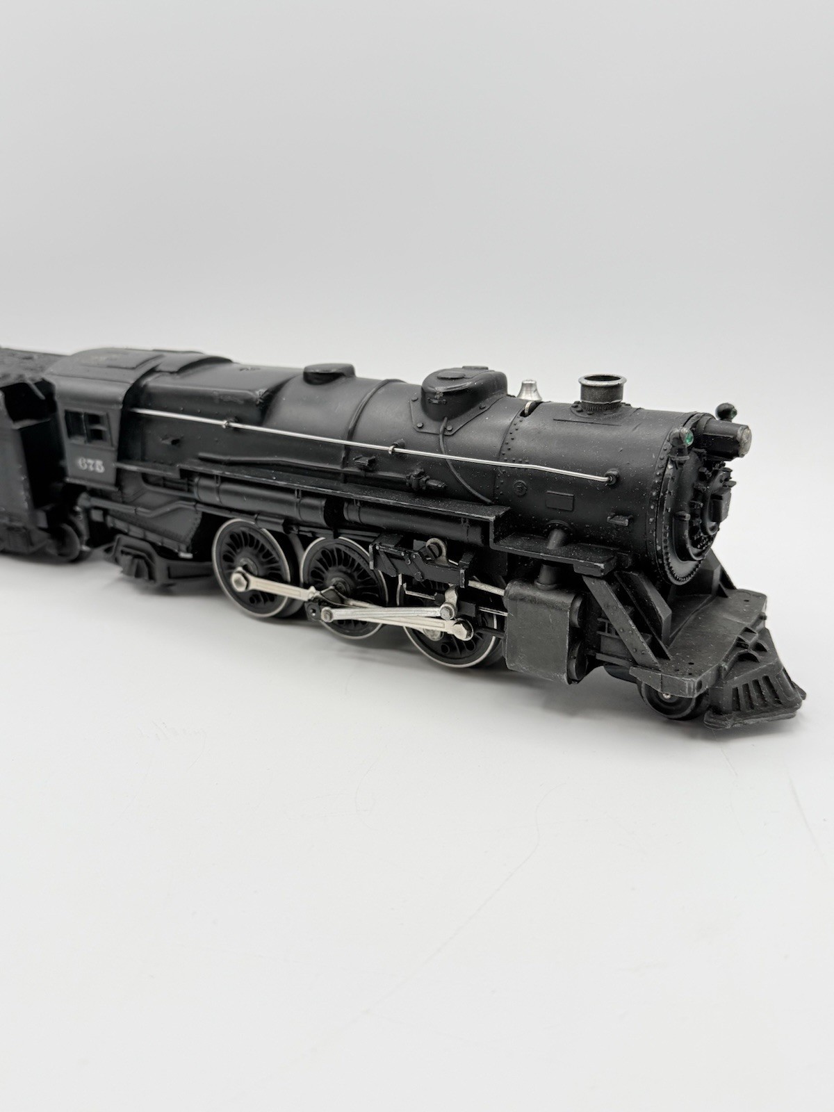 Lionel #675 O Gauge Vintage RR Steam Engine + 2466W Whistle Tender Lionel Lines