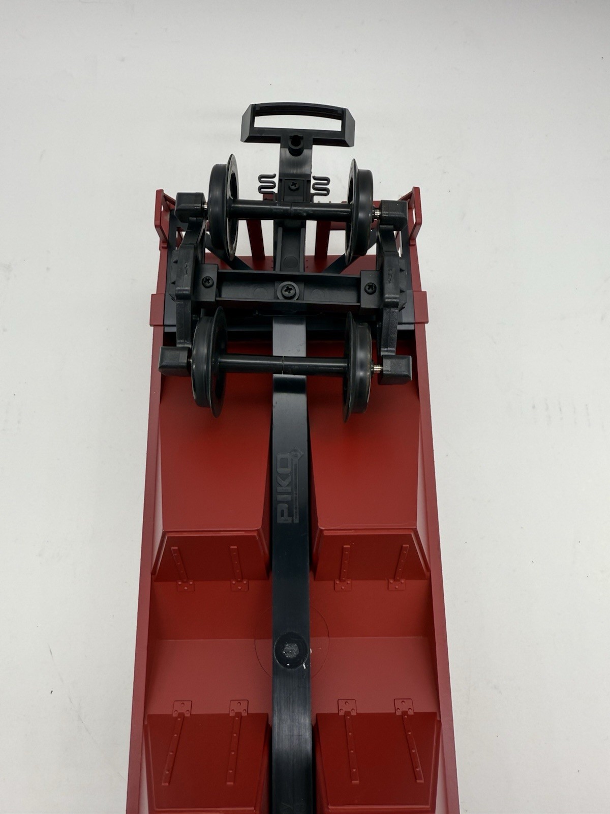 PYKO 38105 G scale 4 axle Christmas caboose