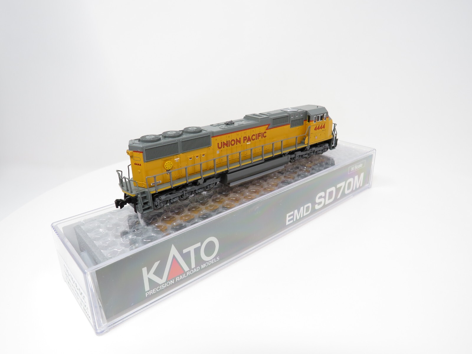 Kato N 176-7618-DCC Union Pacific UP EMD SD70M Diesel Locomotive Freight Train