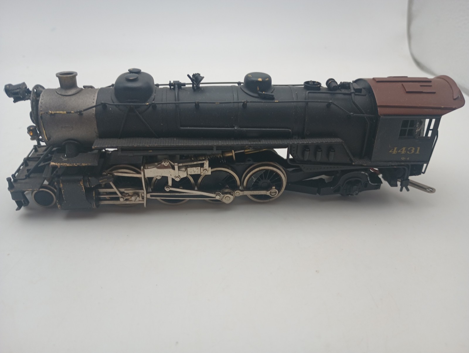 Akane Japanese Brass 2-8-2 Mikado – HO Scale Steam Locomotive No Tender