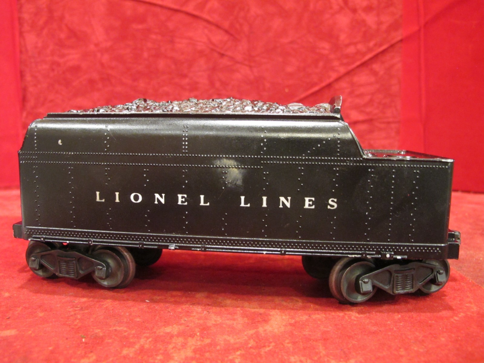Vintage postwar 1950’S Lionel 6466T Lionel Lines COAL TENDER
