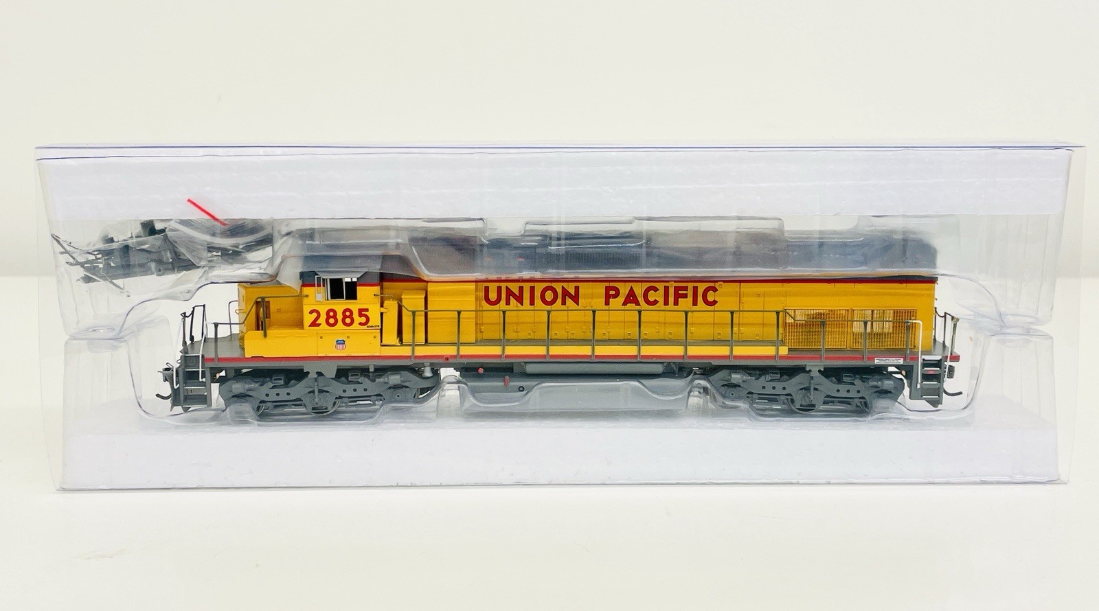 Athearn HO Union Pacific SD40T-2 Diesel w/ PTC Cabinet #2885 DCC No Sound 95138