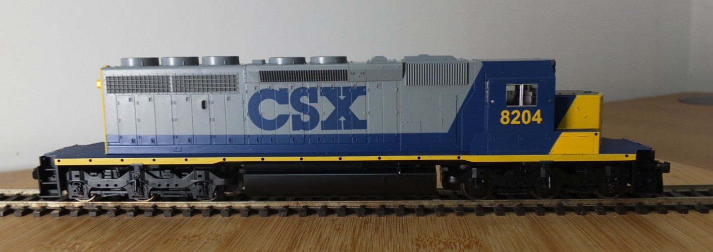 Kato 37-2706 HO gauge EMD SD40-2 CSX yellow grey and blue livery – no.8204