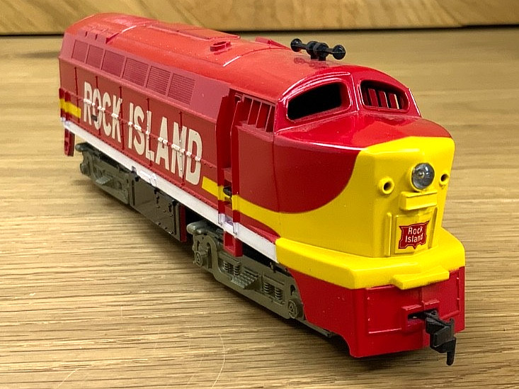 Tyco Rock Island Locomotive Train Set HO Scale Extra Track Power Pack Vintage