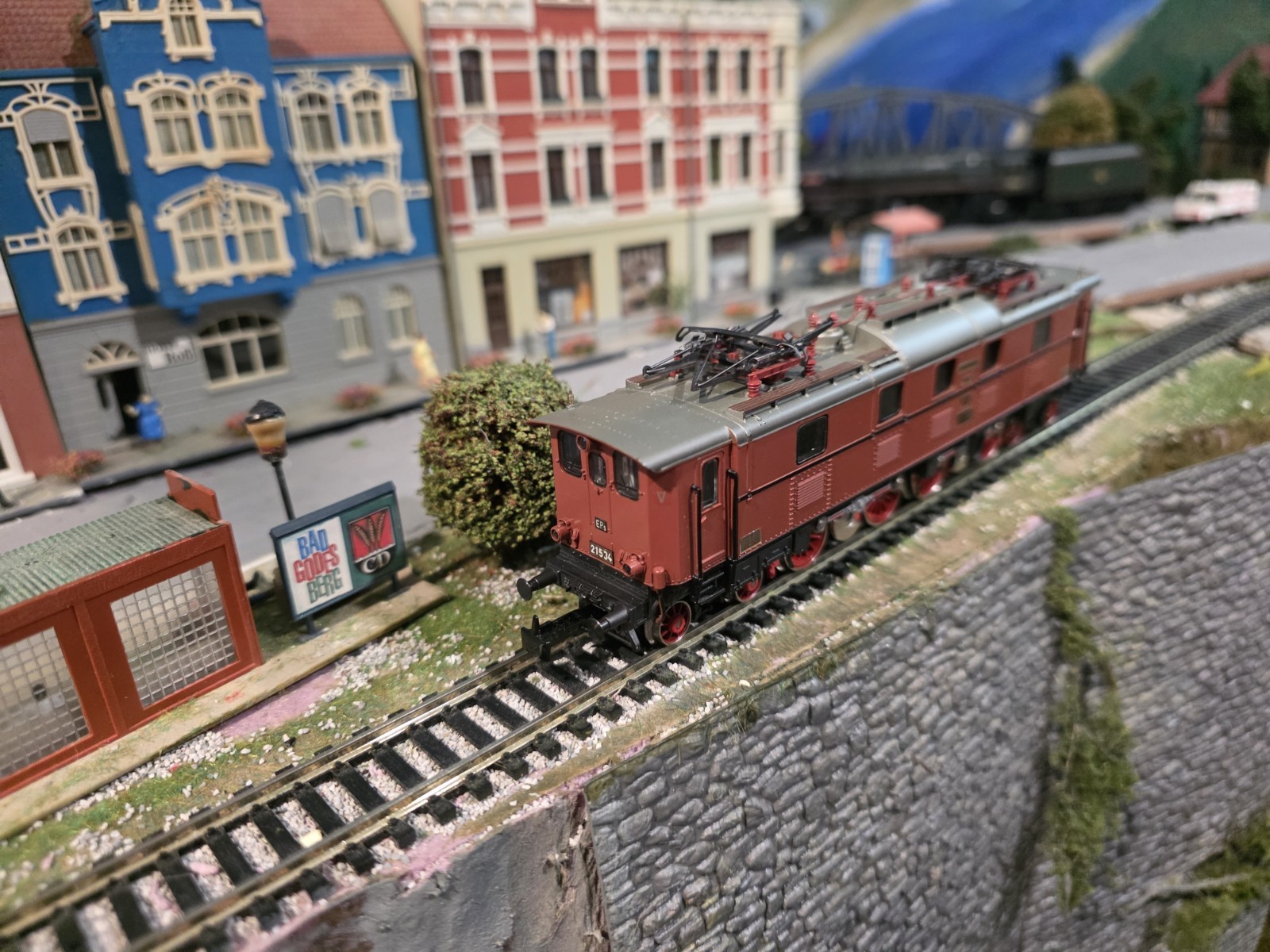 Hamo DR Ep5 Electric Locomotive 8366 HO Scale DC