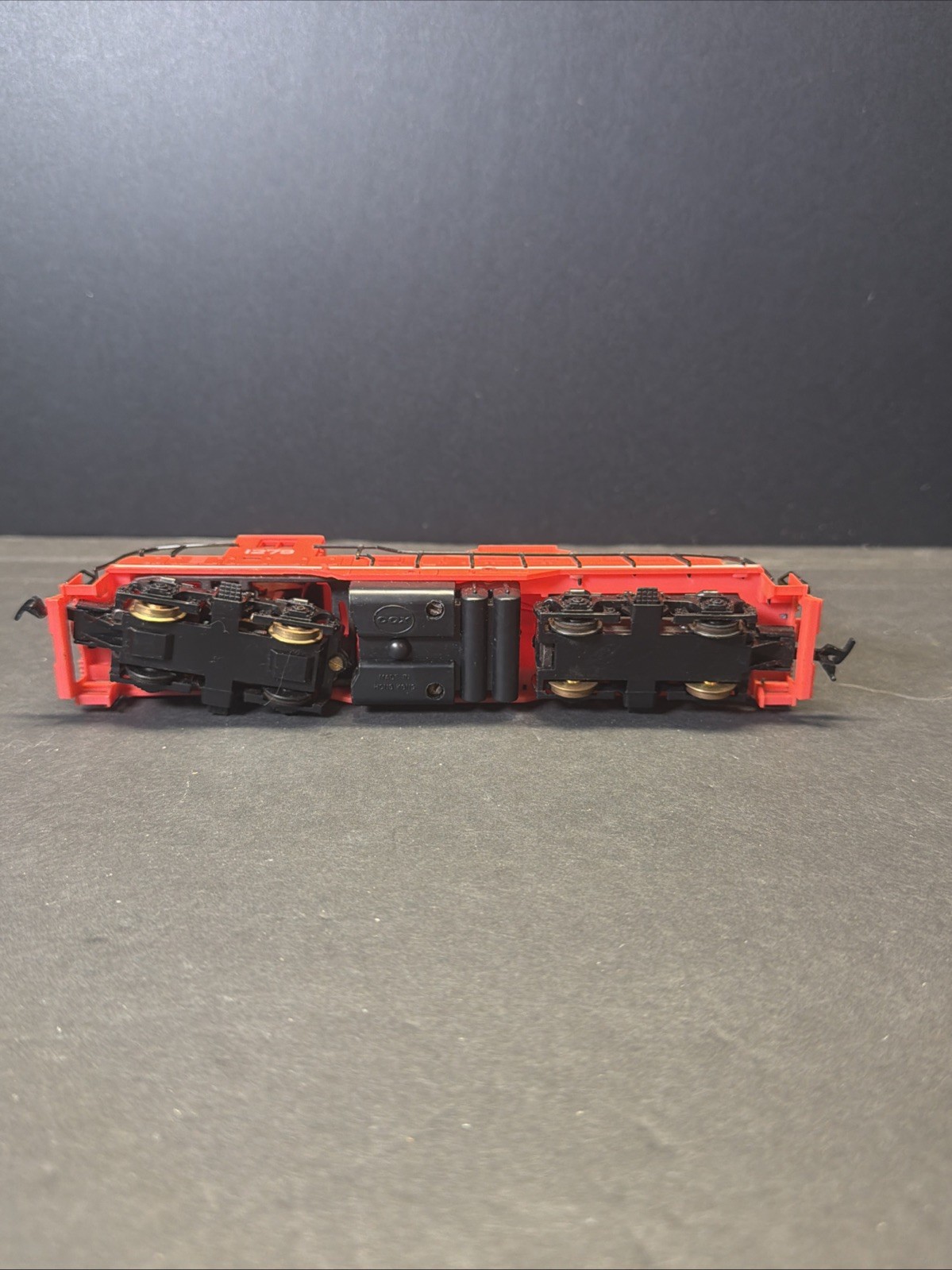 Cox HO Scale Rock Island GP9 Diesel Locomotive 1279 Red Yellow w/ Box VNTG
