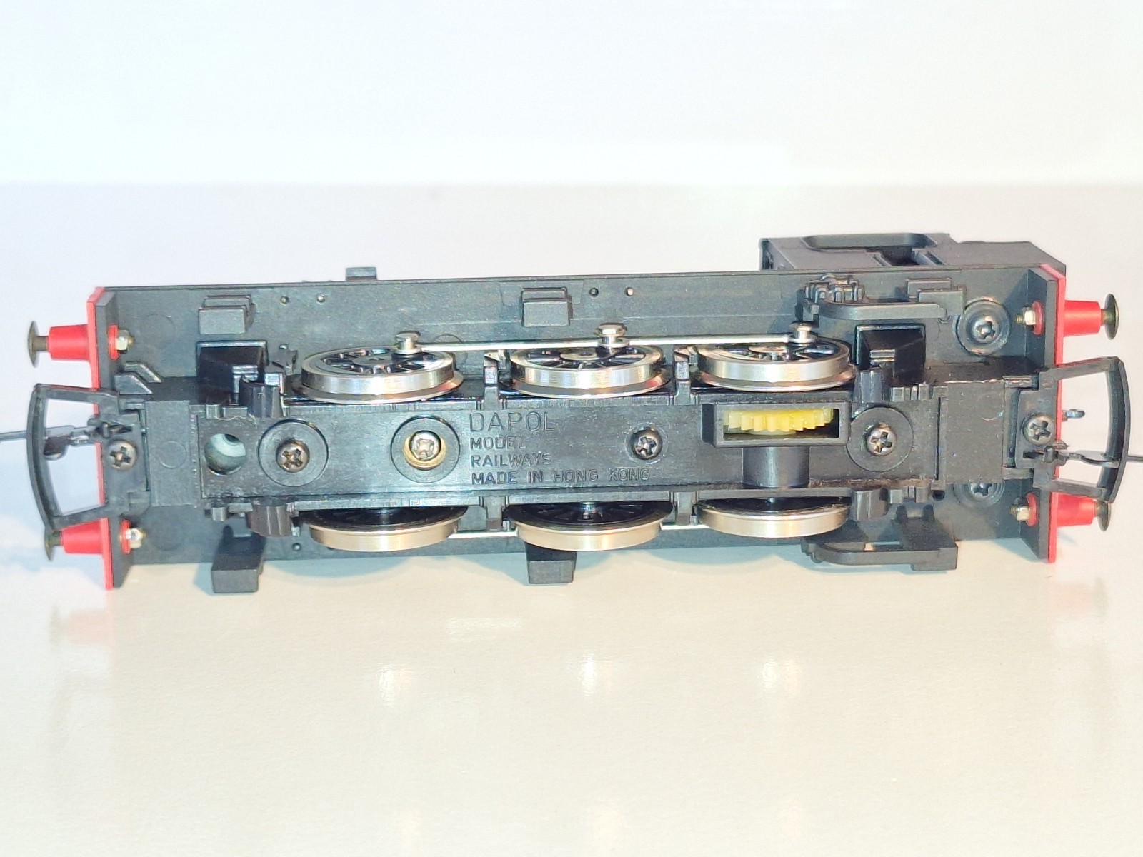 Dapol D009 BR Tank Loco 68080. New Old Stock. Mint Cond.2 Rail DC Boxed.OO Scale