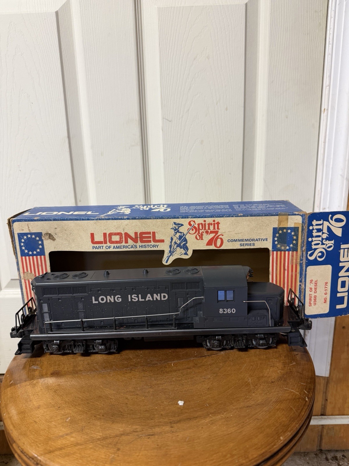 Lionel 6-8360 O Gauge Long Island GP20 Diesel Locomotive