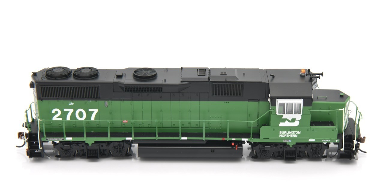 Athearn Genesis GP39-2 | Burlington Northern BN 2707 DC/DCC Ready | ATHG65261