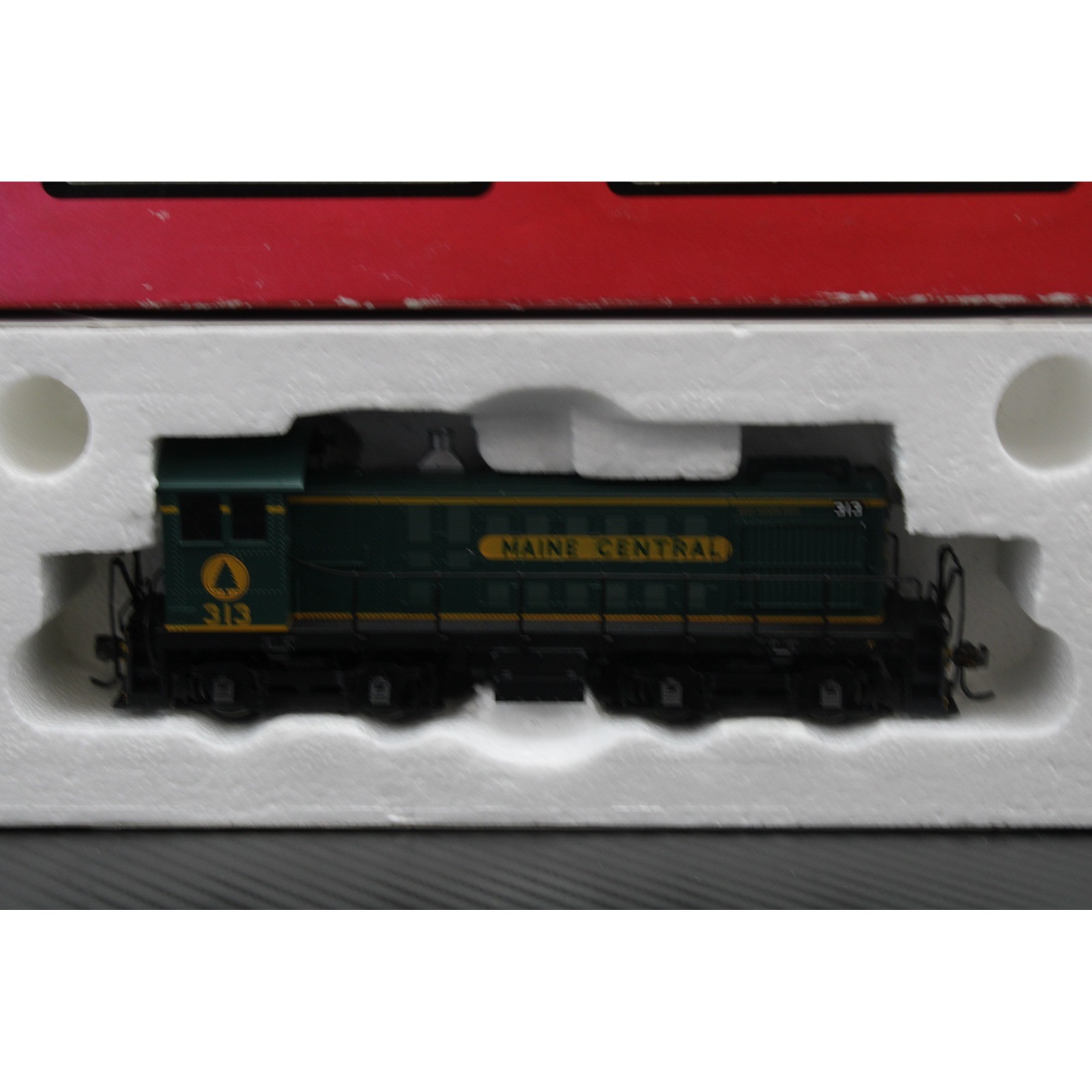 Atlas HO Scale Alco S-4 Diesel Switcher Maine Central 313 Locomotive 8753 Boxed