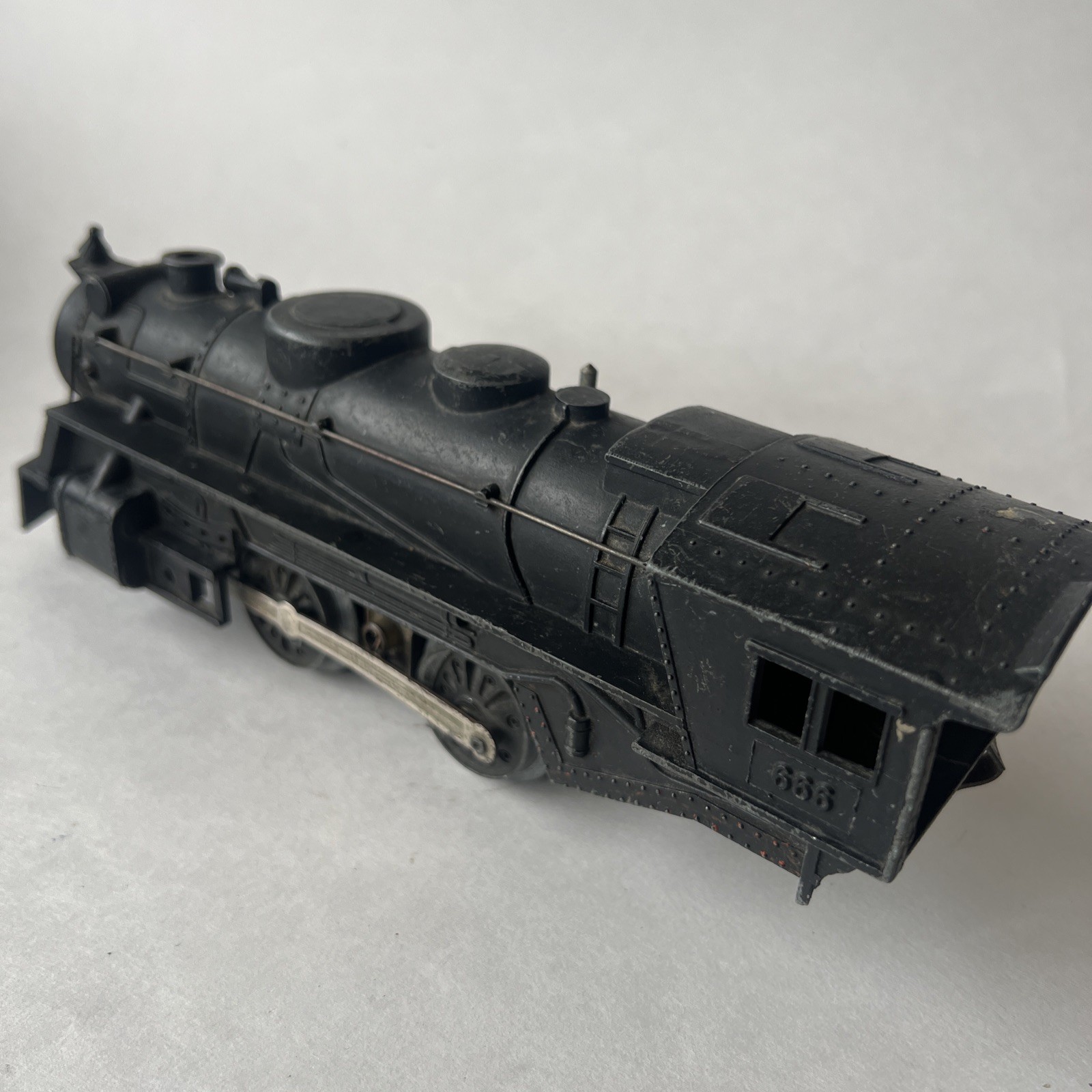 Lionel 666 Steam Engine MARX Incomplete – see description