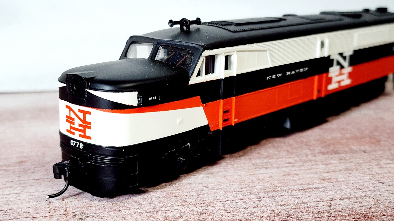 New Haven Railroad ALCO PA-1 Diesel McGinnis Paint 0778 Athearn Blue Box 3301