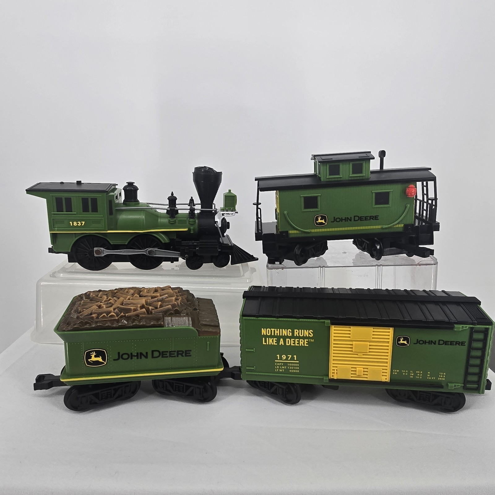 Lionel John Deere Battery Powered Ready-To-Play Train Set 2016 With Remote Track