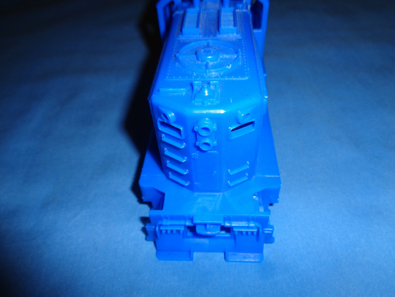 Kusan by Williams or RMT Conrail Beep Locomotive Shell.