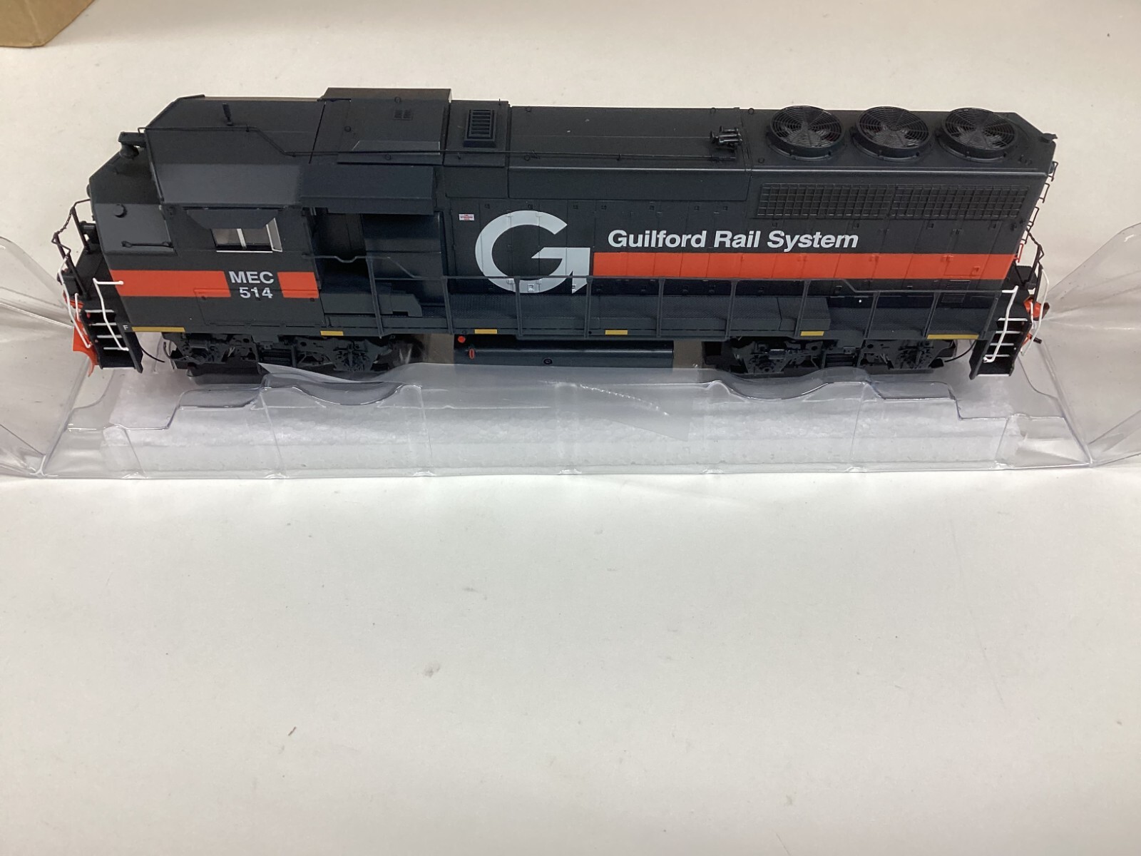 Athearn Genesis #G64844 HO scale “Guiford” GP40-2L analog DCC ready Rd.514
