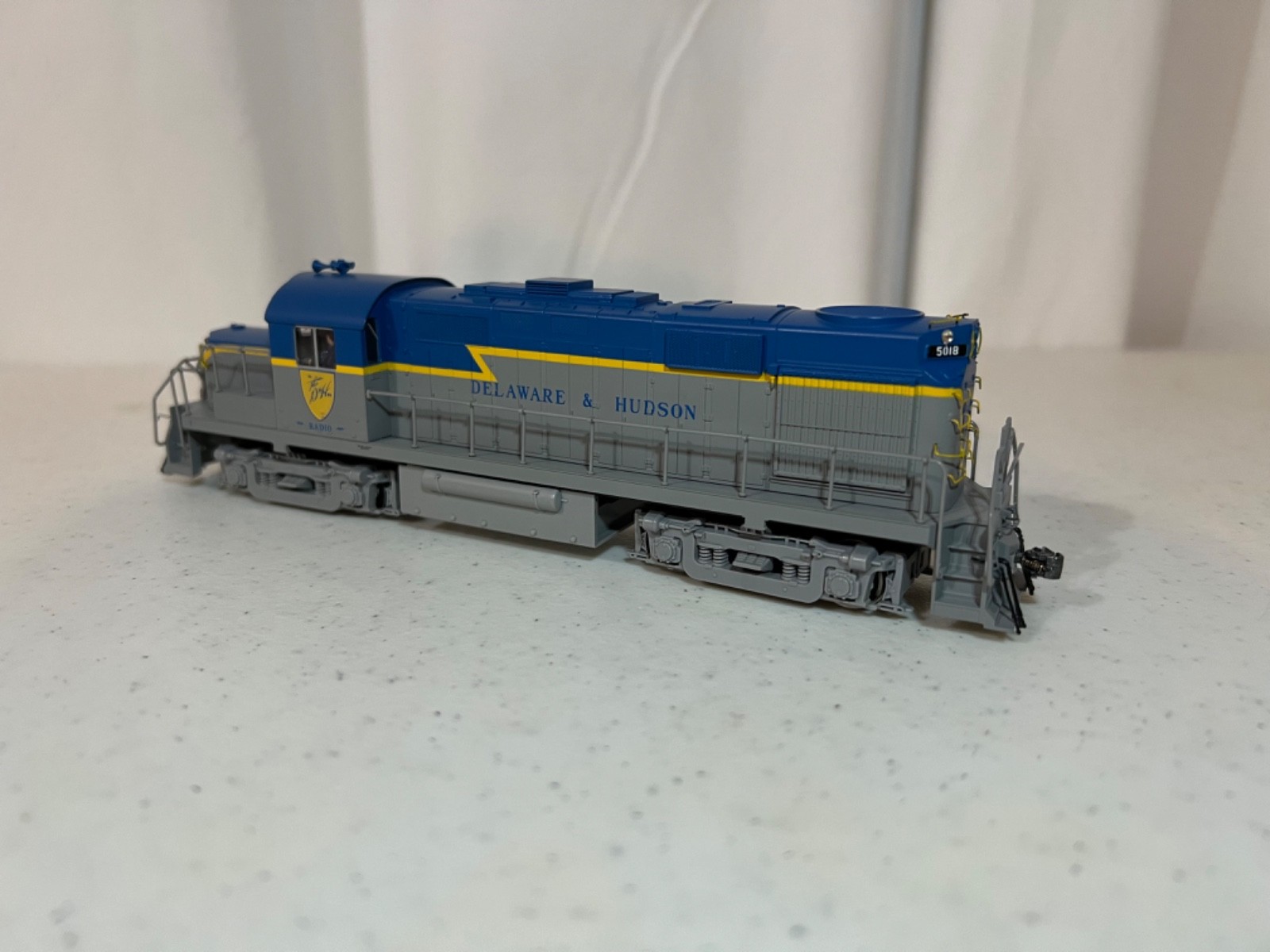HO Atlas Trainman D&H Delaware and Hudson Alco RS-36 with custom details-sound
