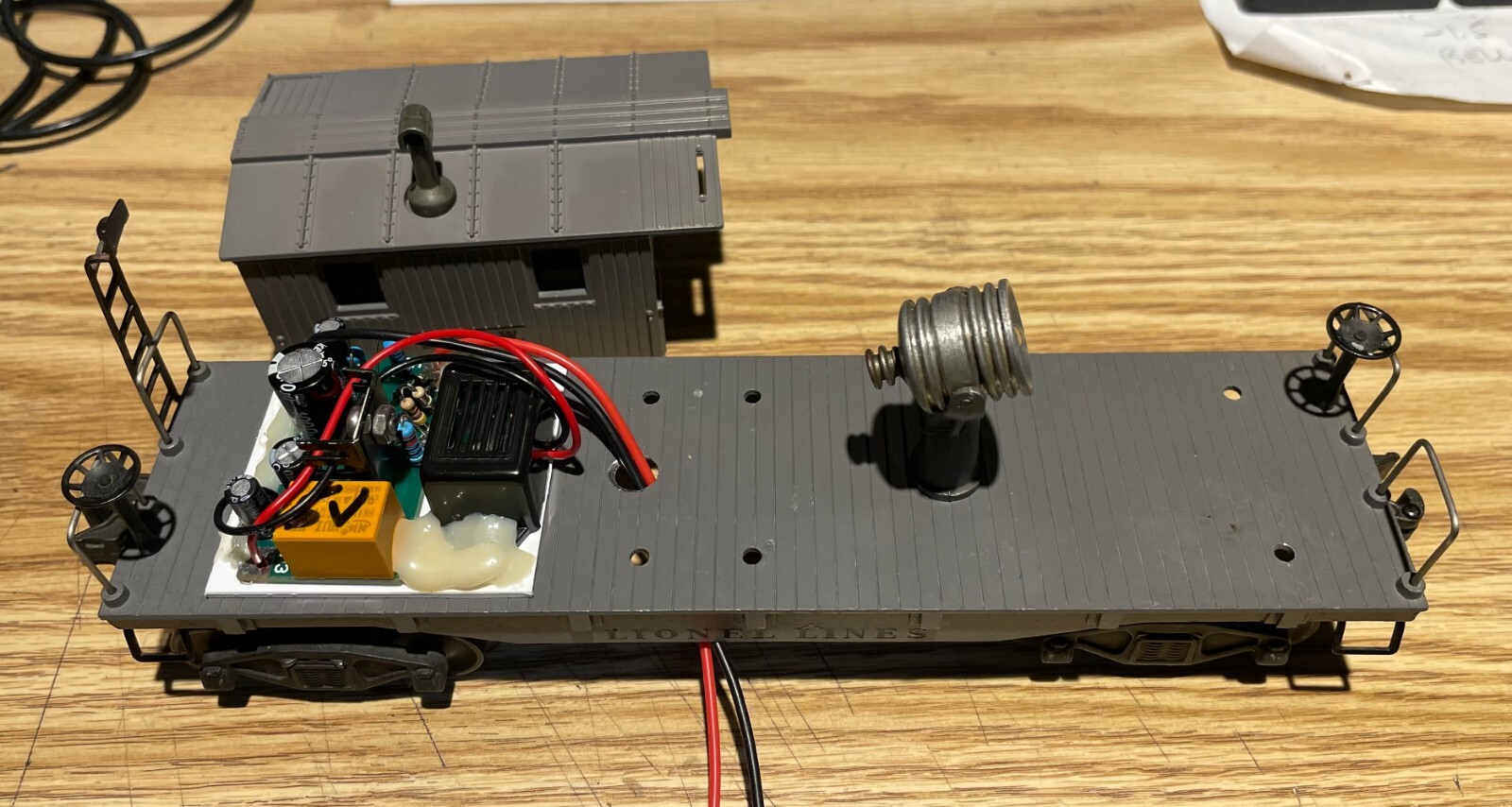 Lionel Diesel horn controller. Replaces battery and relay in locomotives.