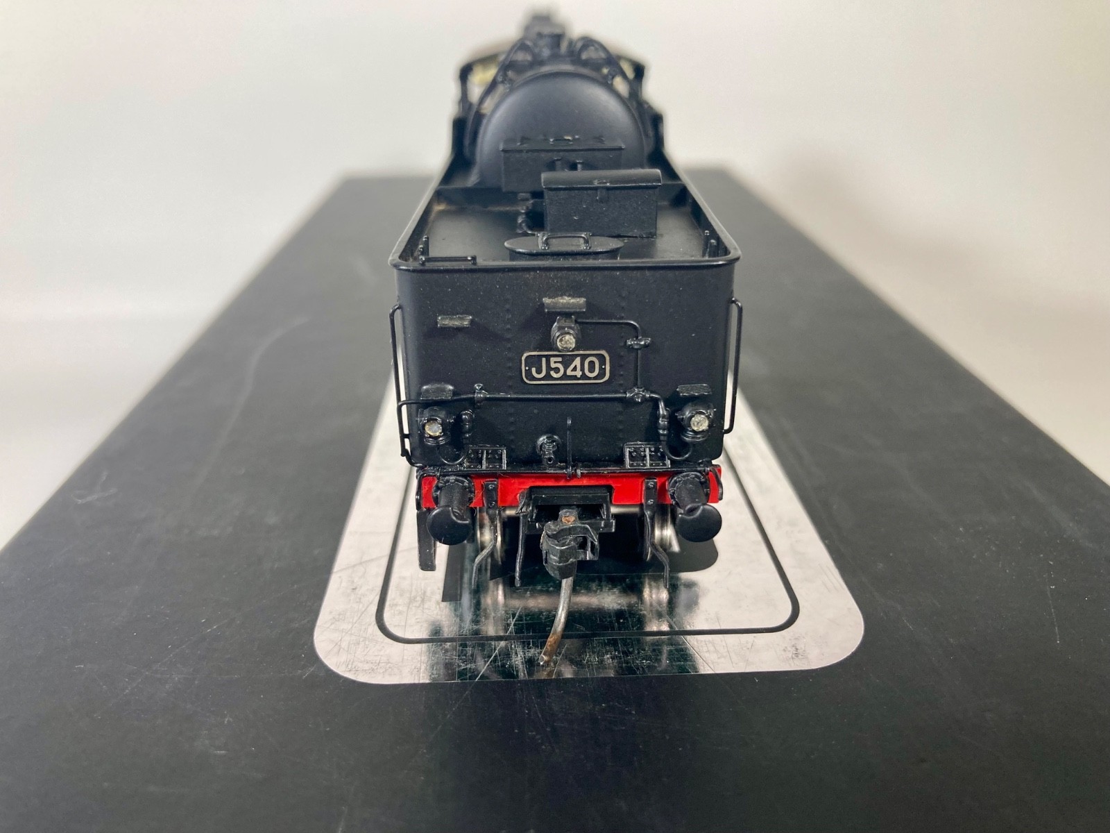 Trainbuilder – Victorian Railways – J Class # J540 Black & Red Steam Locomotive