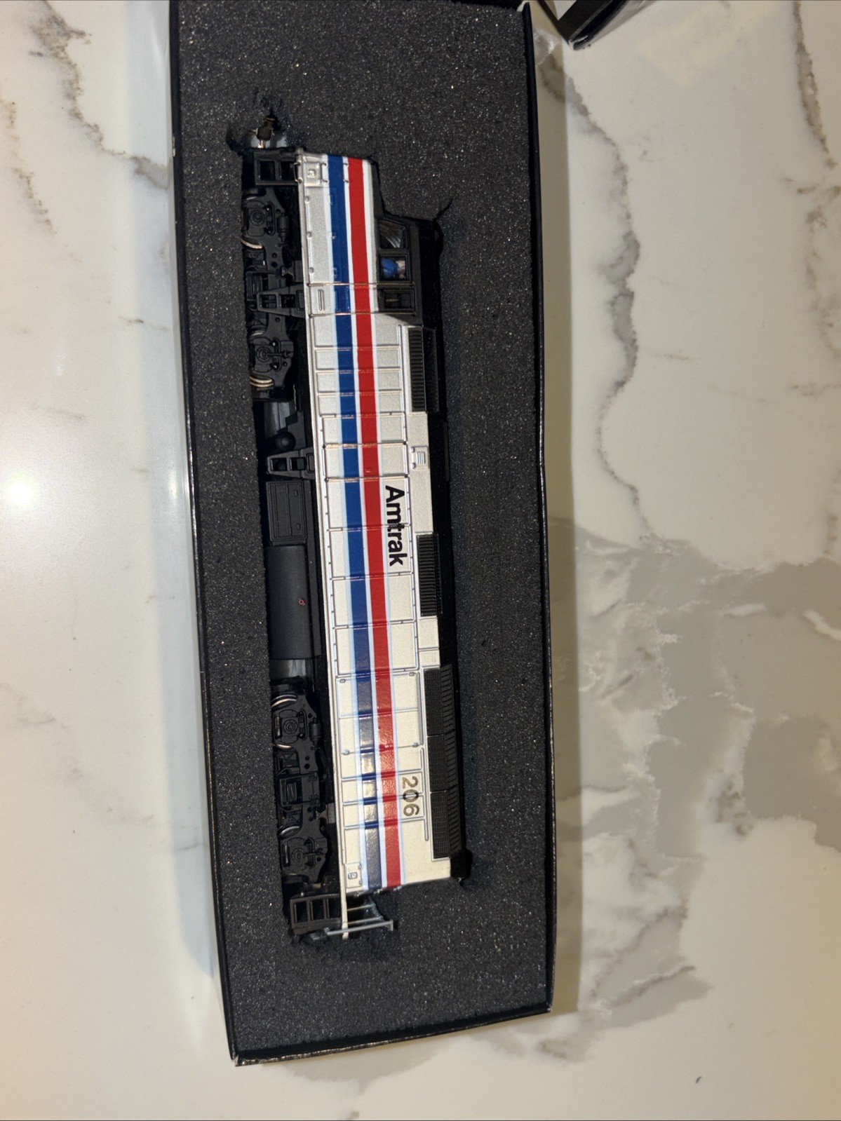 LI005 BACHMAN SPECTRUM 87017 train Ho Locomotive diesel EMD F40 PH Amtrak 227