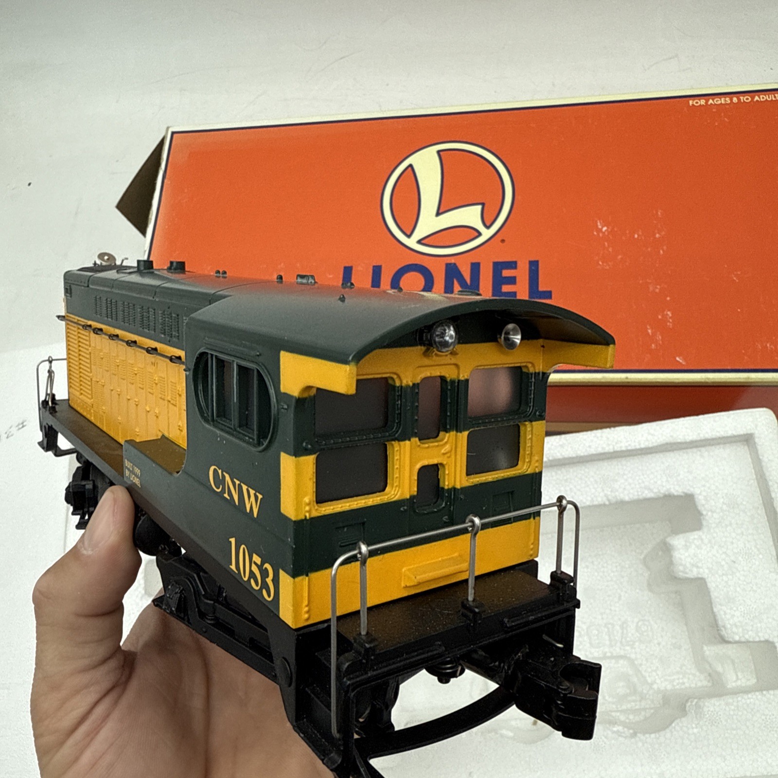 LIONEL 6-18876 C&NW 1053 H12-44 SWITCHER LOCOMOTIVE CHICAGO & NORTHWESTERN