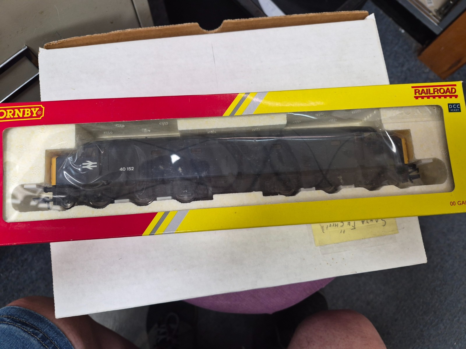 HORNBY R2938 BRITISH RAIL CL40 40152 NEW BOXED OO SCALE 1:76 RUNS ON HO TRACK