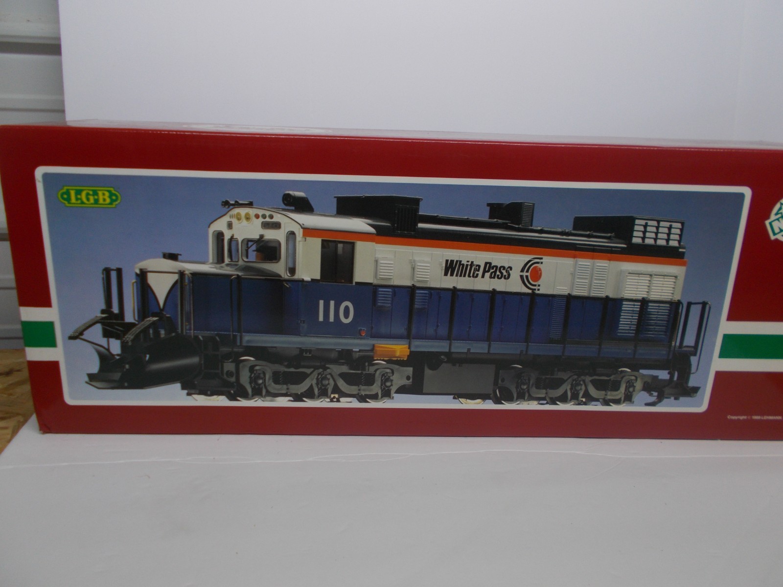 L G B # 2055 ~ WHITE PASS DIESEL LOCOMOTIVE # 110 ~ RUNS FINE ~ G SCALE