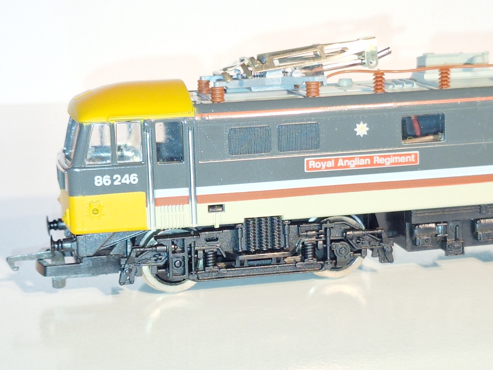 Hornby R800 BR Class 86 Electric Loco. New Old Stock. Mint Cond. Boxed. OO Scale