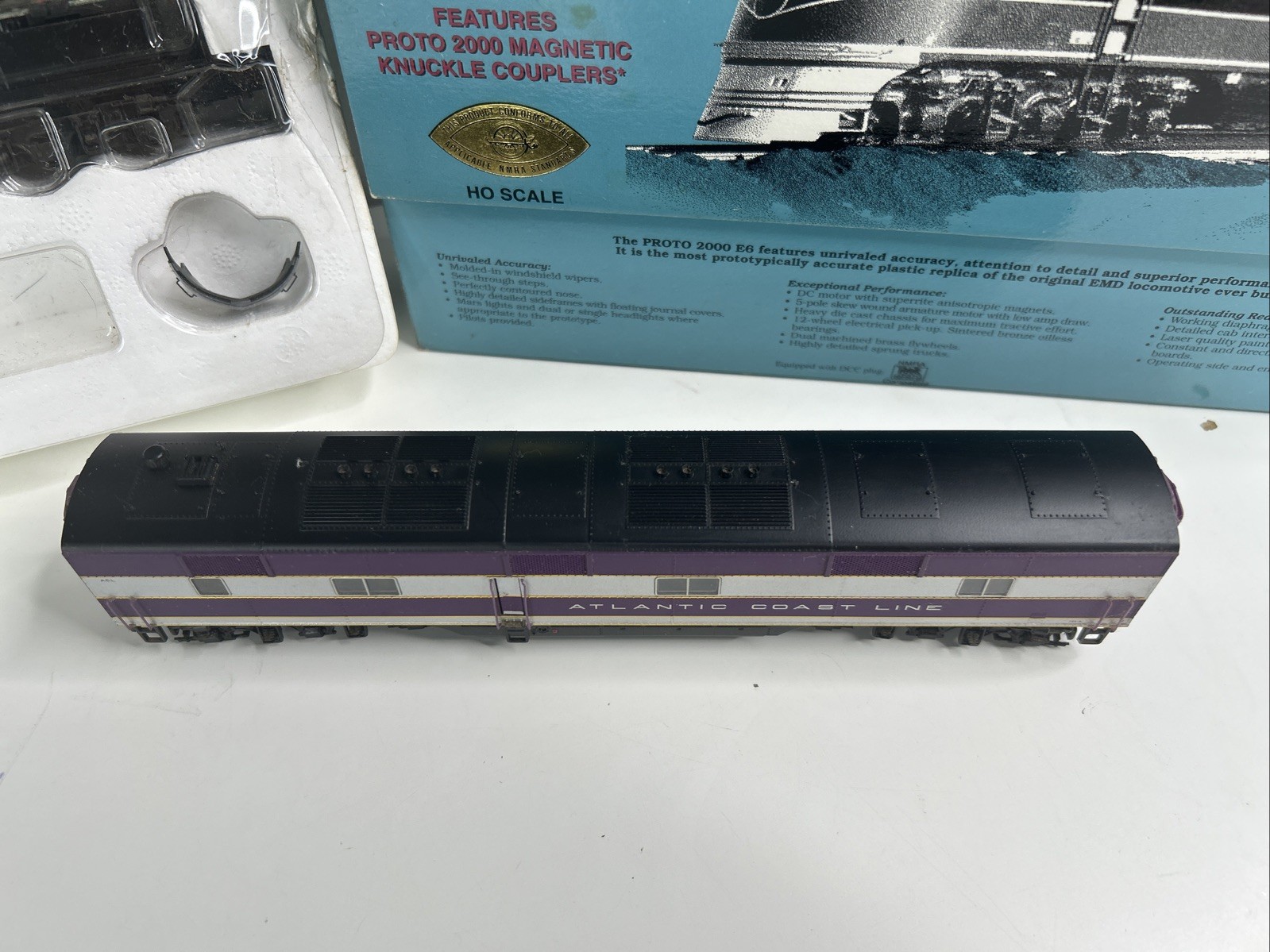 HO E6 Locomotive & E6B Train Car. Atlantic Coast Line PROTO 2000 Limited Ed. DC