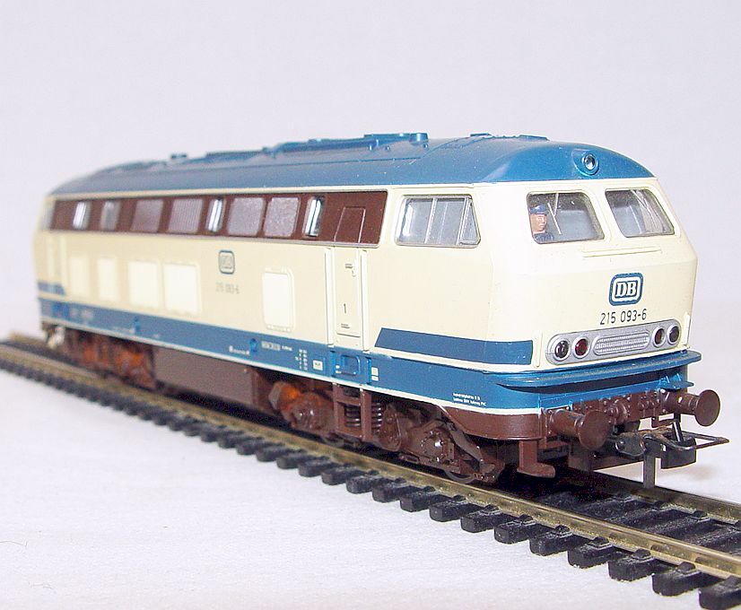 Roco DC HO 1:87 Deutsche Bundesbahn BR 215 “D-ZUG” DIESEL LOCOMOTIVE MIB`85!