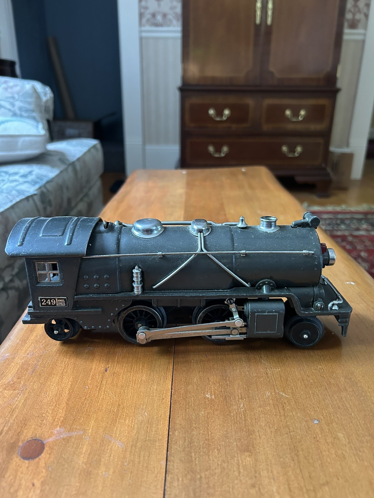 Lionel Prewar 249E 2-4-2 Steam Locomotive w/ 265W Whistle Tender Gunmetal (1937)