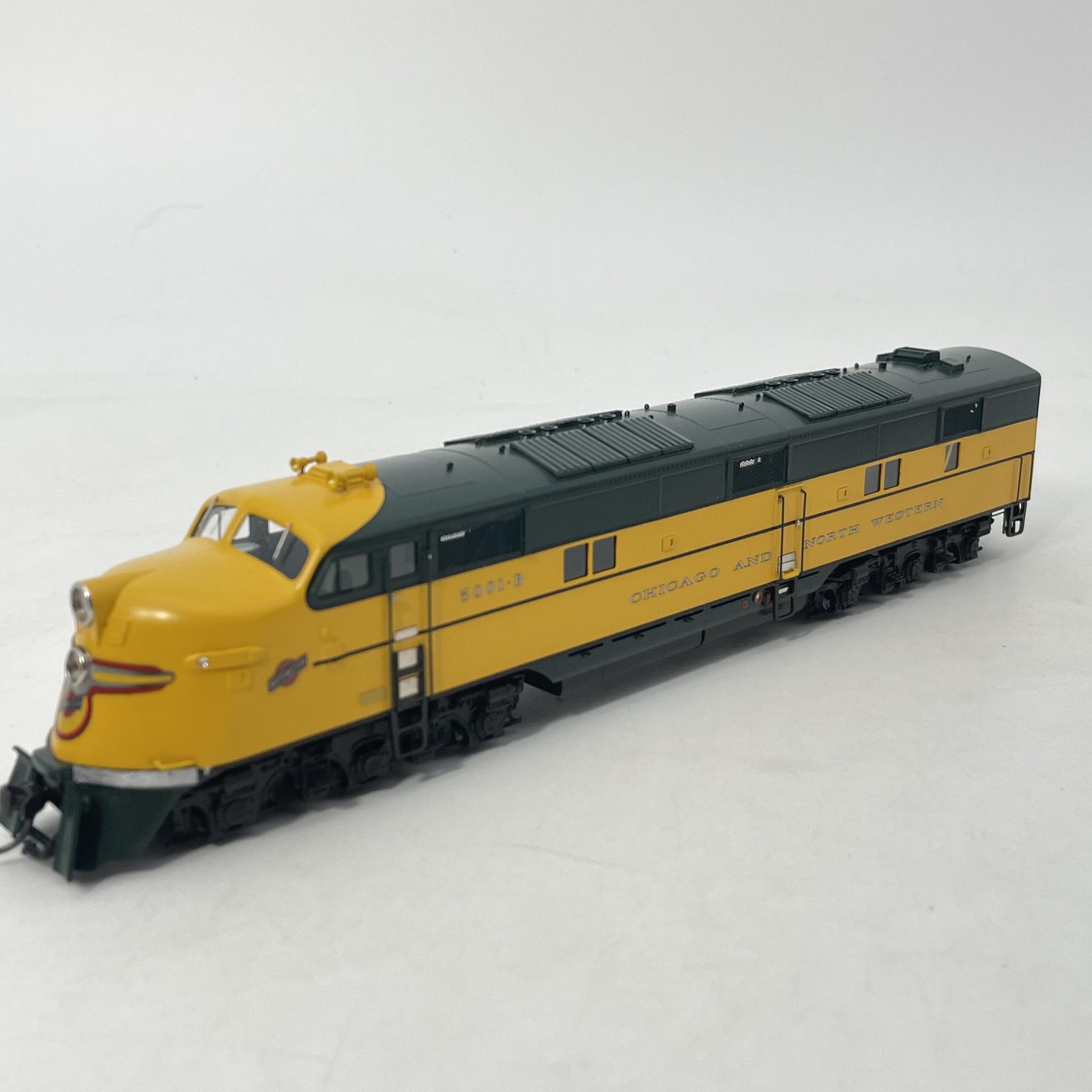 Vintage Railway Classics HO EMD E3 AA Diesel Locomotive Set C&NW Yellow Brass