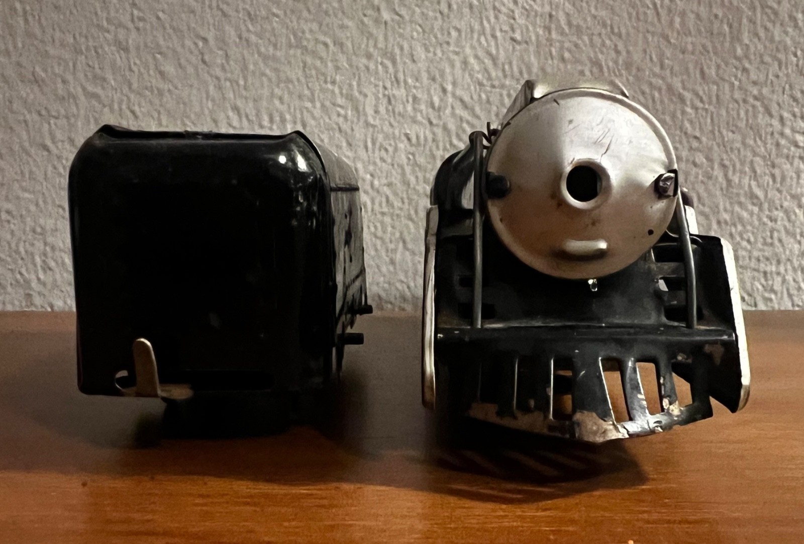Hafner Trains: Locomotive 1010 & Tender (1940’s)