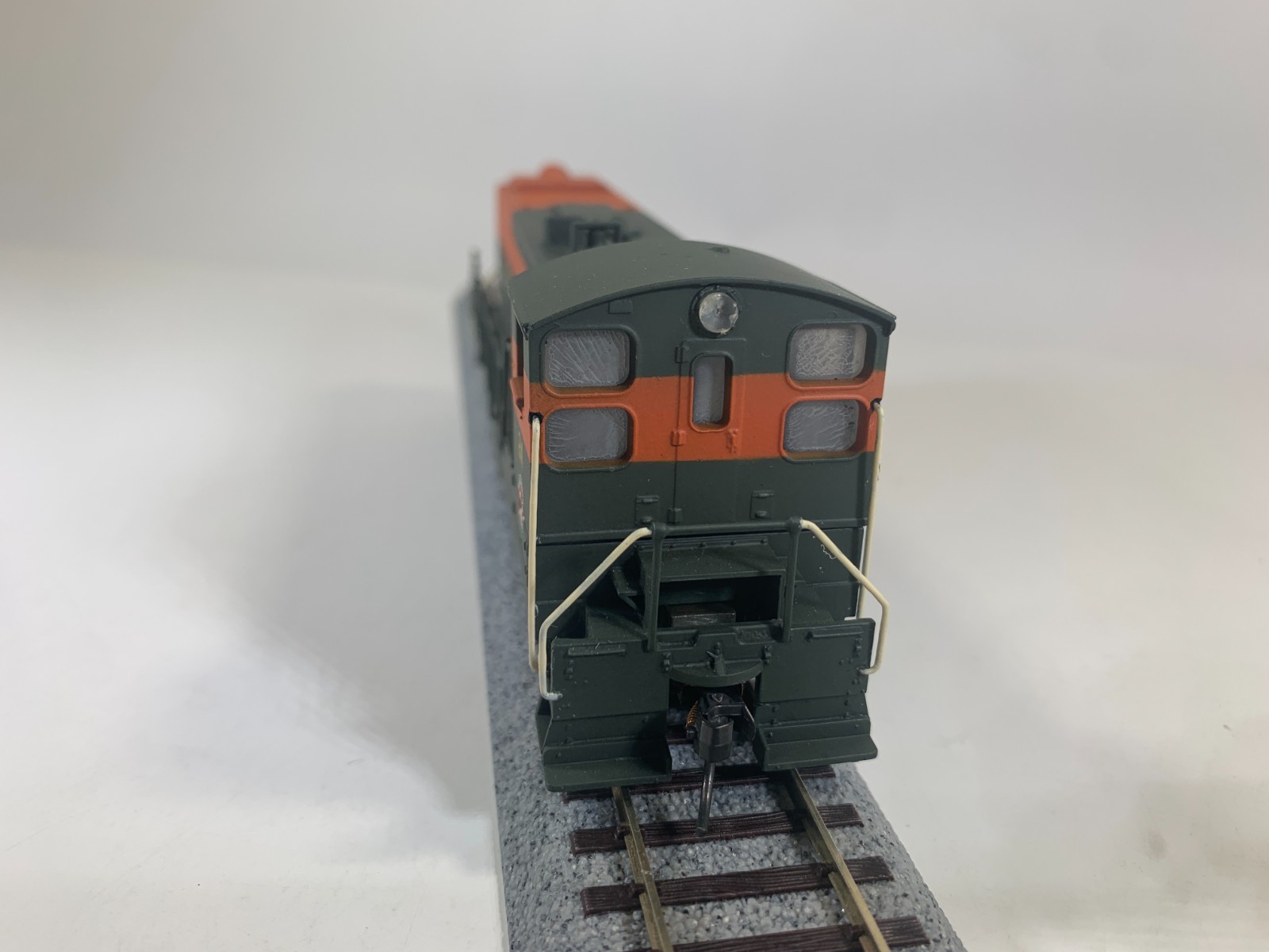 Athearn HO Great Northern Baldwin S-12 Dummy Switcher #24 “Custom Painted”