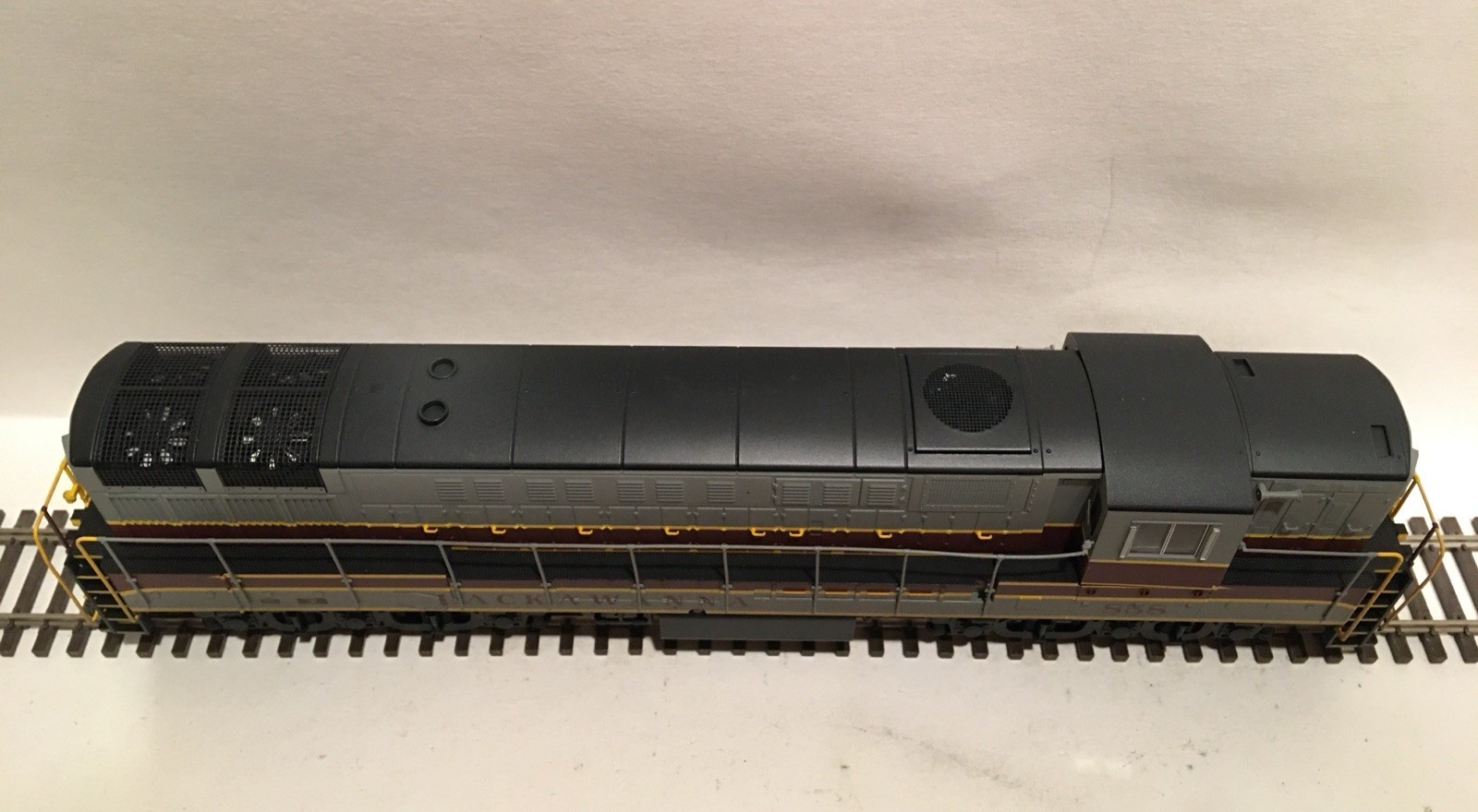 HO Atlas 7806 Lackawanna Train Master Diesel Locomotive DL&W #858 Weathered