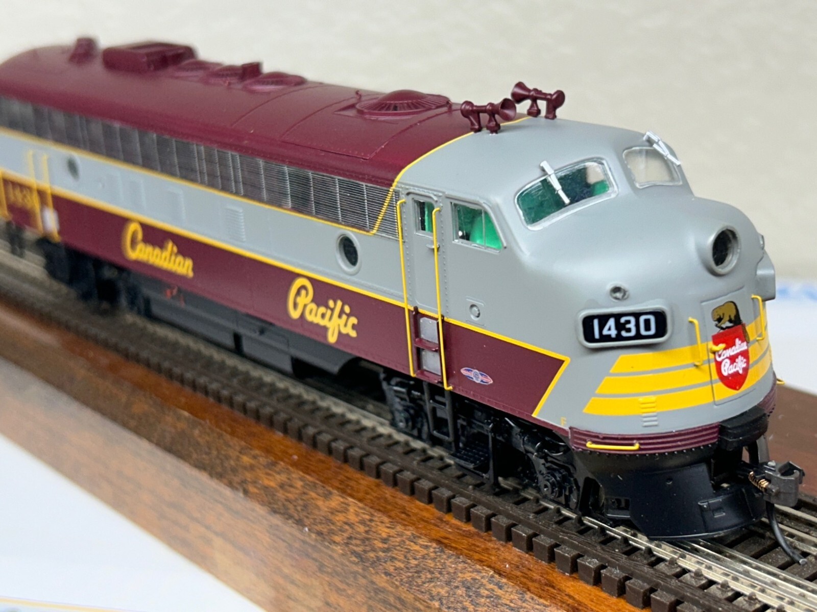 CANADIAN PACIFIC SCRIPT PASSENGER FP7 – A unit DCC / QUANTUM SOUND HO Scale NEW