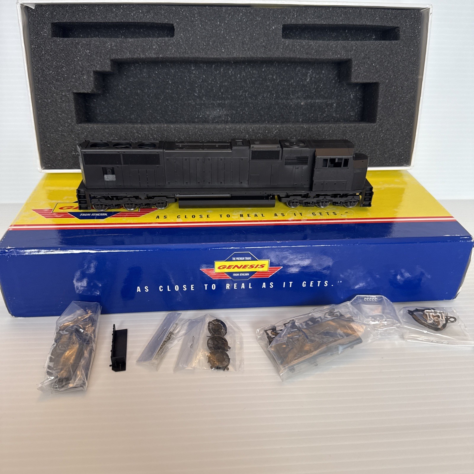 HO Athearn Genesis DCC Ready Undecorated SD70M Susq. Version G6031 Brand New