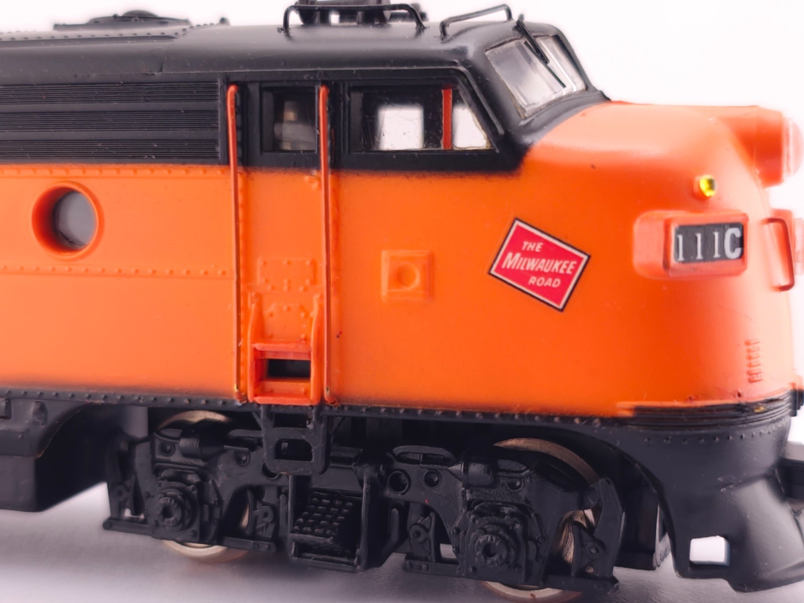 *READ* Life Like HO Scale Milwaukee Road F7 Diesel Locomotive 111C Model Train