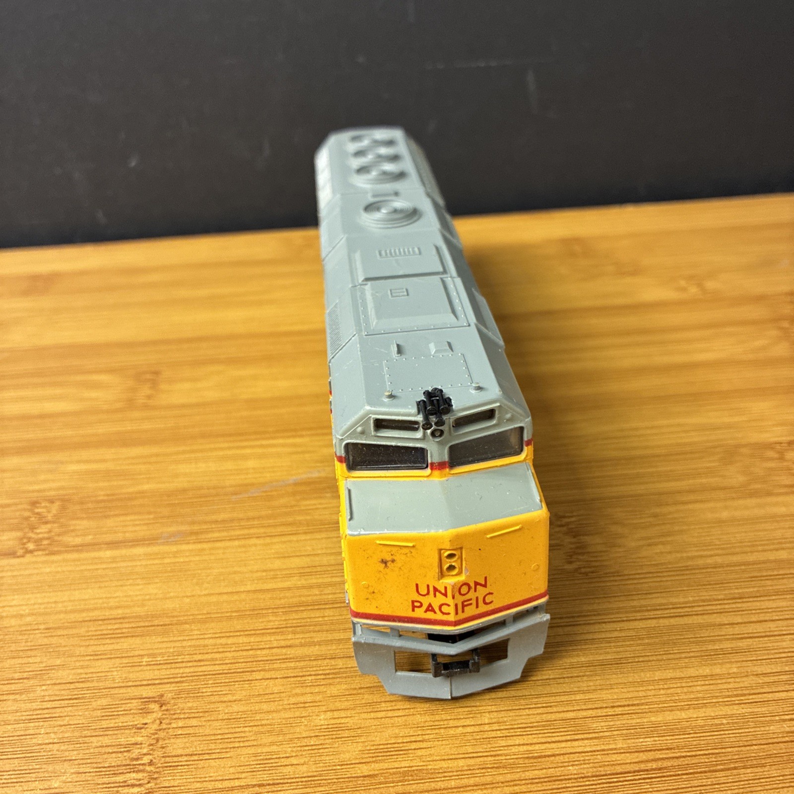 Life Like HO Union Pacific EMD F40PH #3901 Locomotive Engine Untested Unit