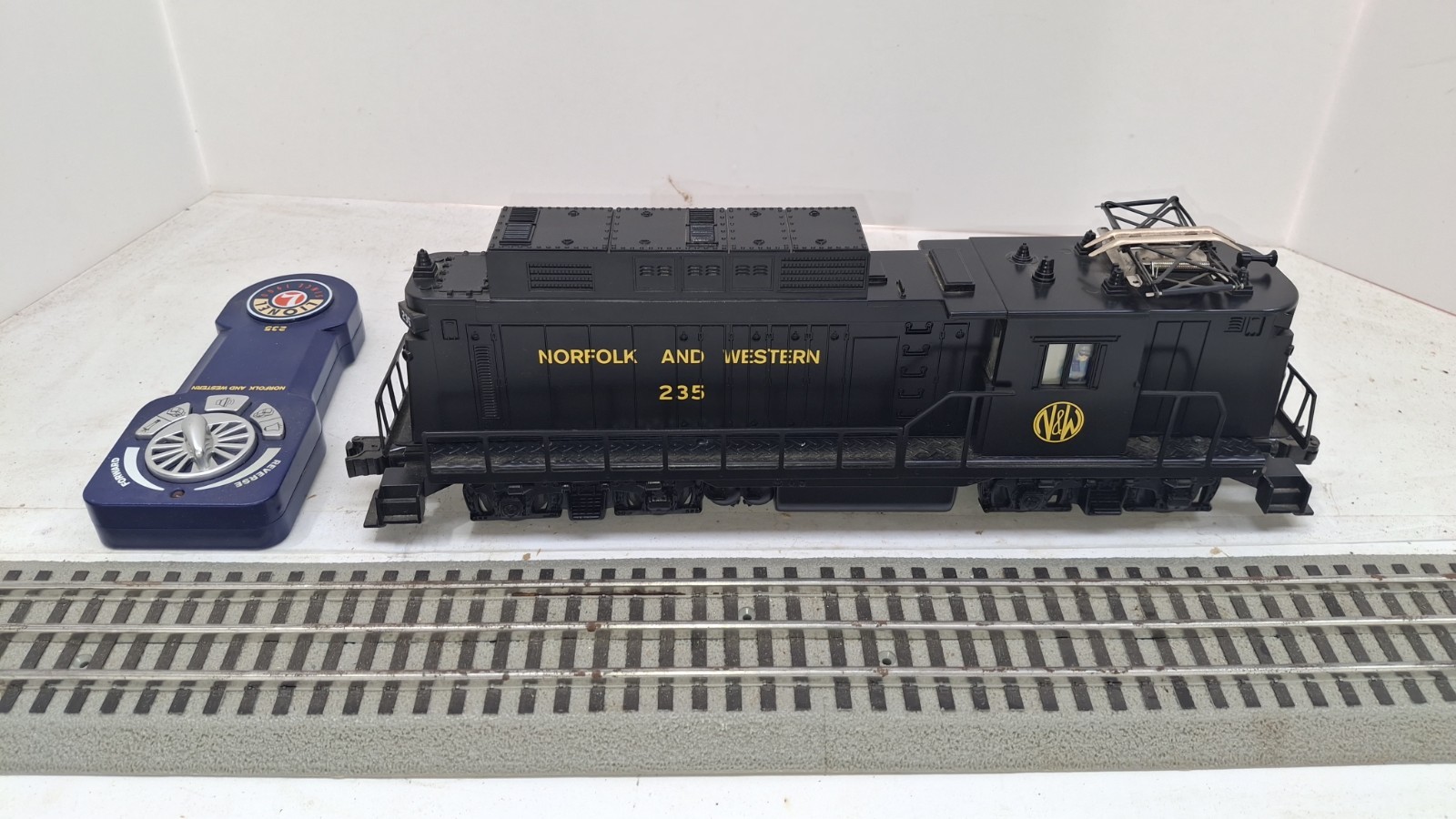 LIONEL LIONCHIEF 6-82176 E3 Rectifier Norfolk and Western #235 w remote