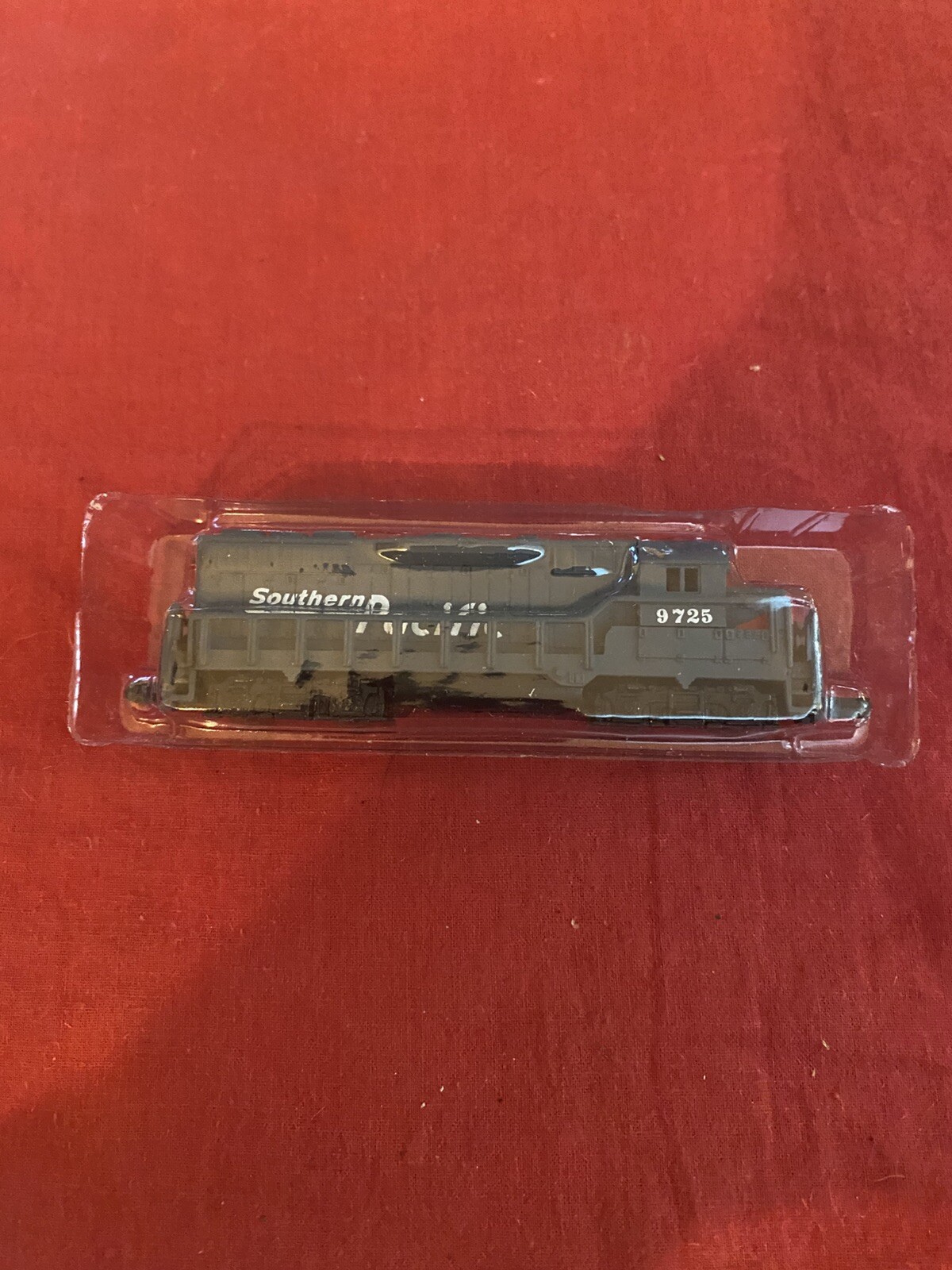 SOUTHERN PACIFIC N SCALE LOCOMOTIVE 9725 HIGH SPEED METAL PRODUCTS USED UNTESTED